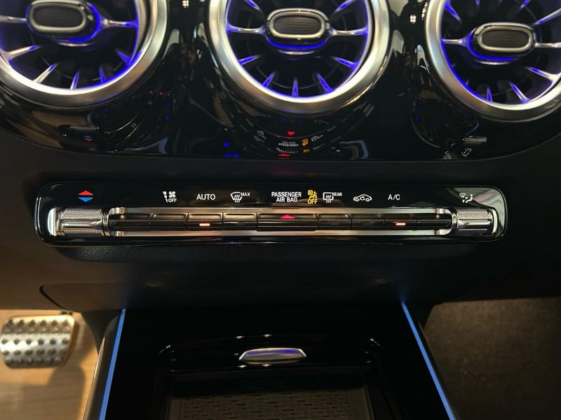 GuidiCar - MERCEDES BENZ NUOVA GLA 1 GLA 200 d automatic AMG Line ADVANCED PLUS Nuovo