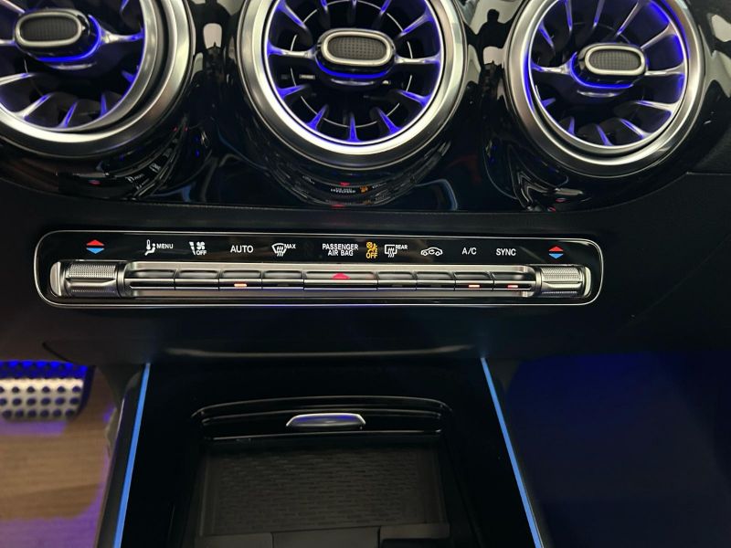 GuidiCar - MERCEDES BENZ NUOVA GLA 1 Mercedes-AMG GLA 35 4MATIC PREMIUM - AMG Nuovo