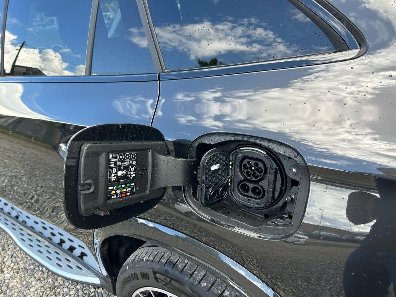 GuidiCar - MERCEDES BENZ Nuova GLC SUV 1 GLC 300 de 4MATIC AMG Line ADVANCED Nuovo
