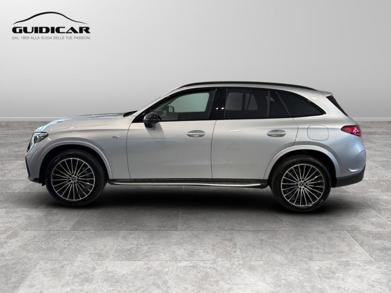 GuidiCar - MERCEDES BENZ Nuova GLC SUV 1 GLC 300 de 4MATIC DL1 Nuovo