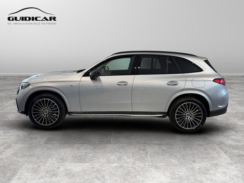 GuidiCar - MERCEDES BENZ Nuova GLC SUV 1 GLC 300 de 4MATIC DL1 Nuovo