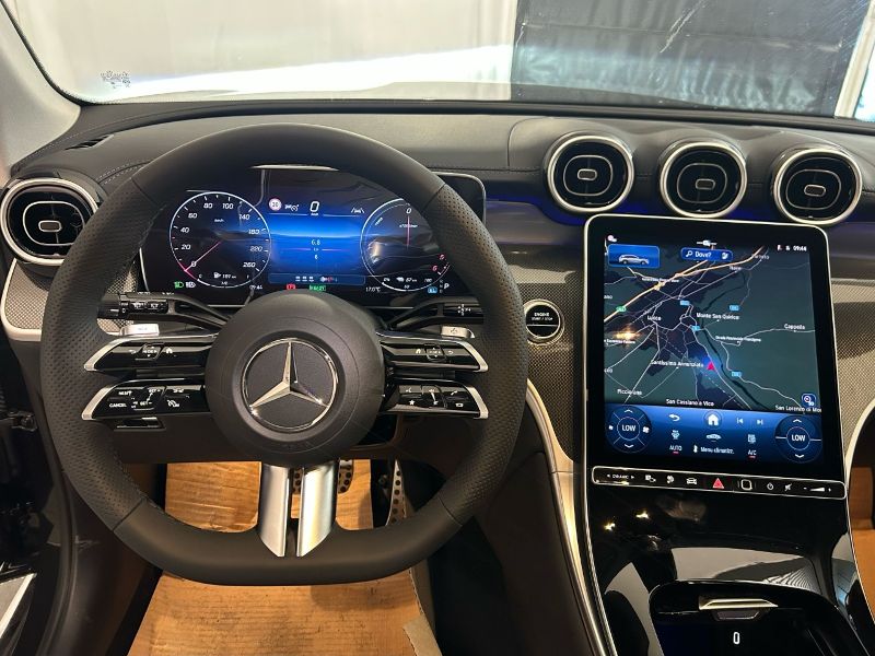 GuidiCar - MERCEDES BENZ Nuova GLC SUV 1 GLC 300 de 4MATIC AMG Line ADVANCED TECH Nuovo