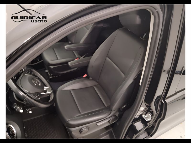 GuidiCar - Mercedes Vito 2023 vito 116 cdi compact mixto pro auto my20 Usato