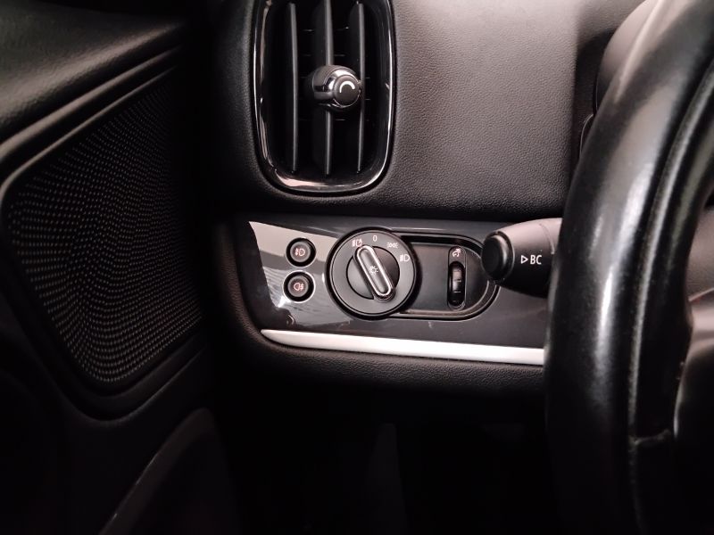 GuidiCar - MINI Countryman 2018 Mini Countryman 1.5 Cooper S E all4 auto Usato