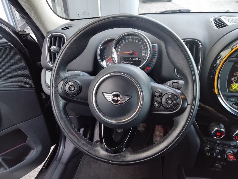 GuidiCar - MINI Countryman 2017 Mini Countryman 2.0 Cooper D Boost Usato