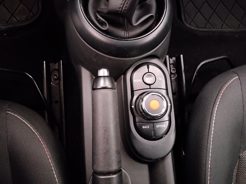 GuidiCar - MINI Mini          (F56) 2014 Mini          (F56) - Mini 1.5 Cooper D Usato