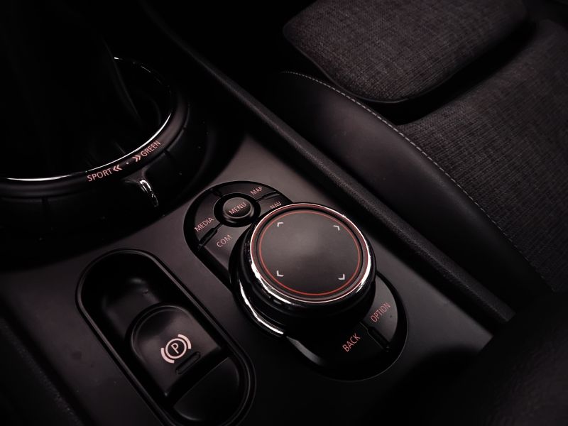 GuidiCar - MINI Mini 2017 Mini Clubman 2.0 Cooper SD Hype all4 auto Usato