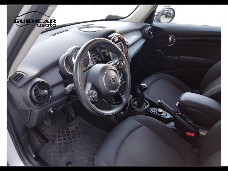 GuidiCar - MINI Mini 2019 Mini 5p 1.5 Cooper D Business Usato