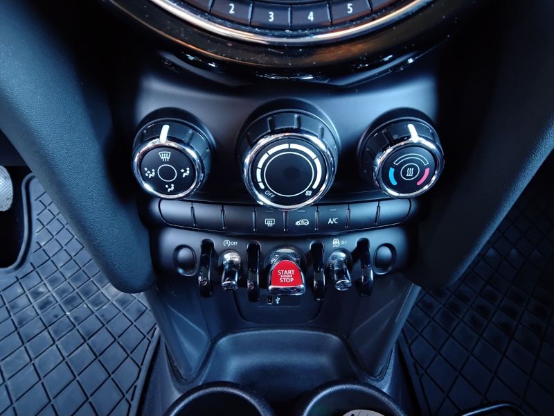 GuidiCar - MINI Mini 2019 Mini 5p 1.5 Cooper D Business Usato