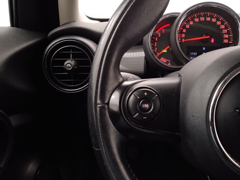 GuidiCar - MINI Mini 2018 Mini 5p 1.5 Cooper D Usato