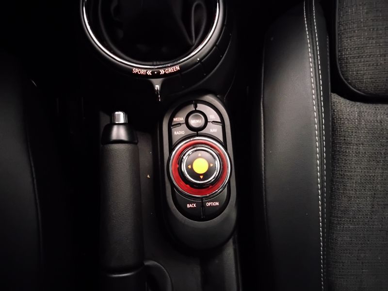GuidiCar - MINI Mini 2015 Mini 2.0 Cooper SD 5p auto Usato