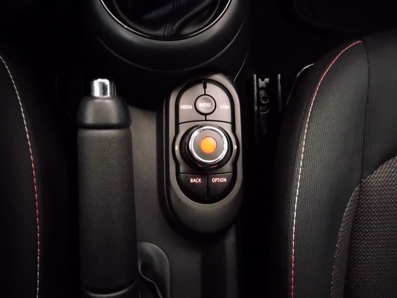 GuidiCar - MINI Mini 2020 Mini 3p 1.5 One 75cv Usato
