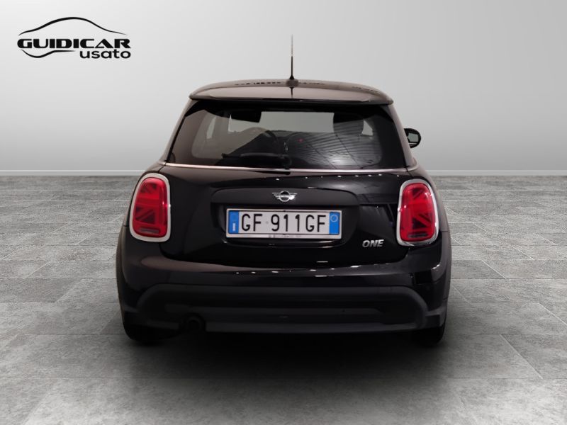 GuidiCar - MINI Mini 2021 Mini 3p 1.5 One Classic 75cv Usato