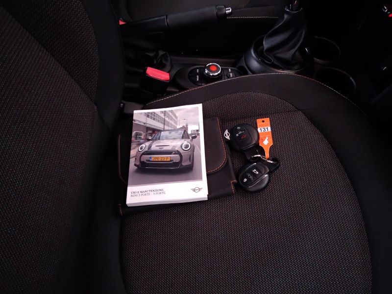 GuidiCar - MINI Mini 2021 Mini 3p 1.5 One Classic 75cv Usato