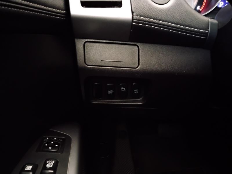GuidiCar - MITSUBISHI Outlander 2010 Outlander 2.2 di-d Instyle 7p.ti tc-sst dpf Usato