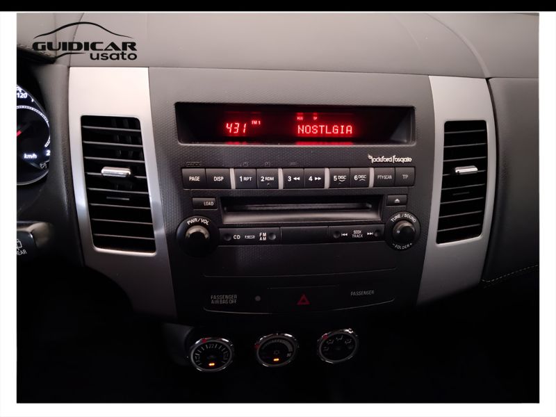 GuidiCar - MITSUBISHI Outlander 2010 Outlander 2.2 di-d Instyle 7p.ti tc-sst dpf Usato