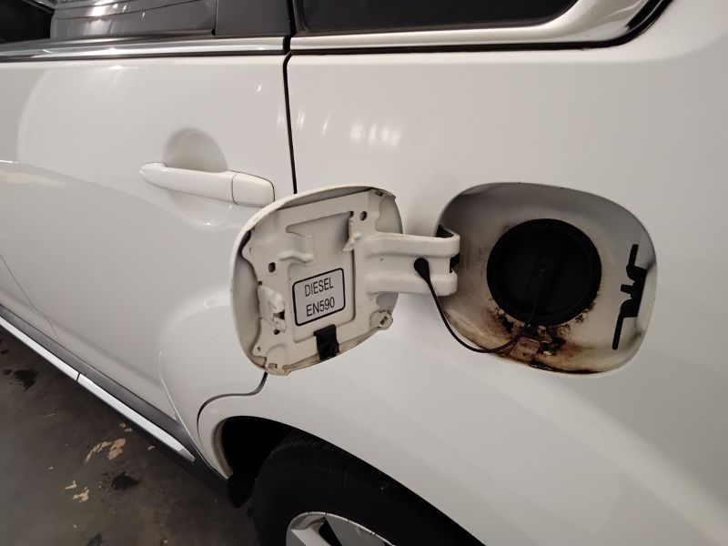 GuidiCar - MITSUBISHI Outlander 2010 Outlander 2.2 di-d Instyle 7p.ti tc-sst dpf Usato