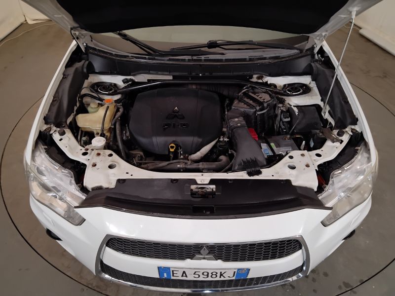 GuidiCar - MITSUBISHI Outlander 2010 Outlander 2.2 di-d Instyle 7p.ti tc-sst dpf Usato