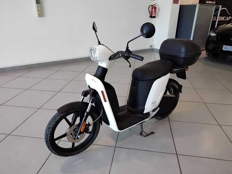 GuidiCar - MOTO Modello 2019 Modello - ASKOLL Usato