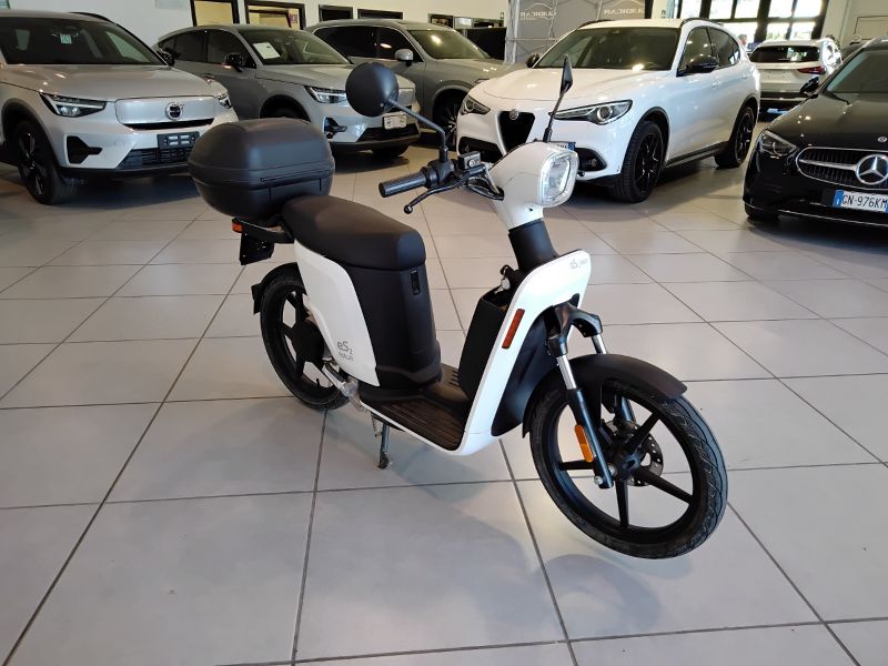 GuidiCar - MOTO Modello 2019 Modello - ASKOLL Usato