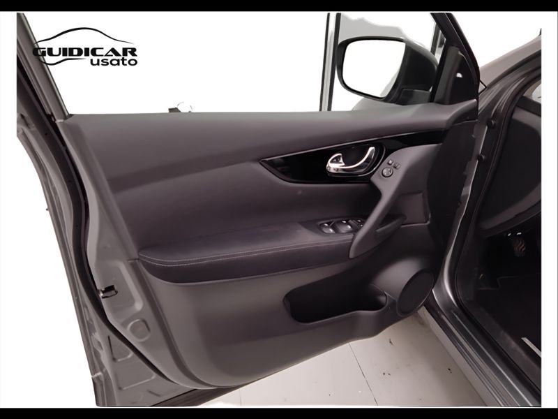 GuidiCar - NISSAN Qashqai 2020 Qashqai 1.5 dci Business 115cv my20 Usato