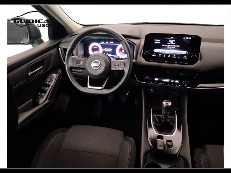 GuidiCar - NISSAN Qashqai 2021 Qashqai 1.3 mild hybrid N-Connecta 2wd 140cv Usato