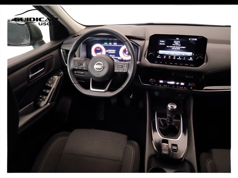 GuidiCar - NISSAN Qashqai 2021 Qashqai 1.3 mild hybrid N-Connecta 2wd 140cv Usato