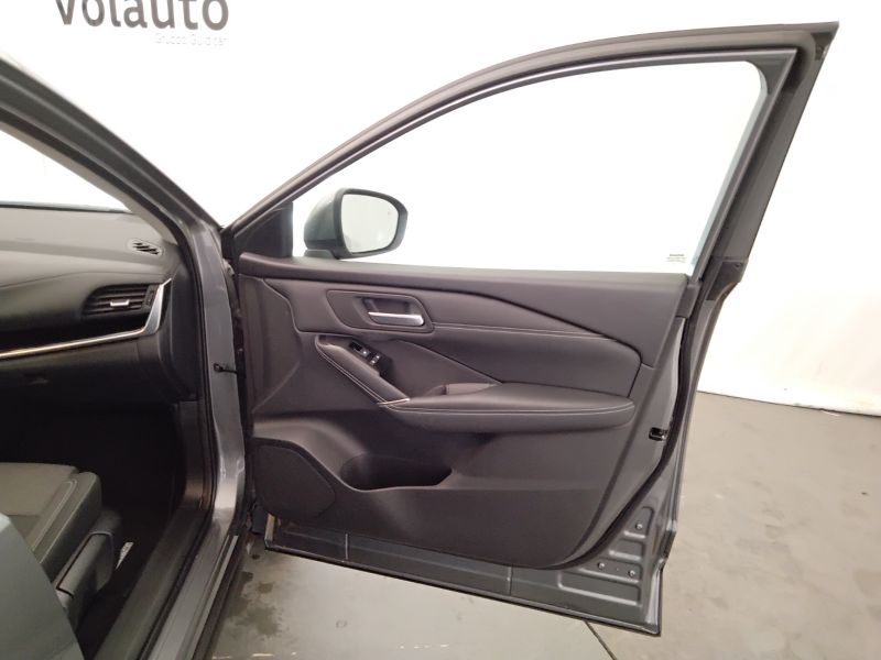 GuidiCar - NISSAN Qashqai 2021 Qashqai 1.3 mild hybrid N-Connecta 2wd 140cv Usato
