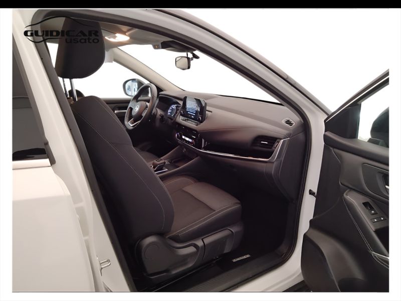 GuidiCar - NISSAN Qashqai 2022 Qashqai 1.3 mild hybrid N-Connecta 2wd 158cv xtronic Usato