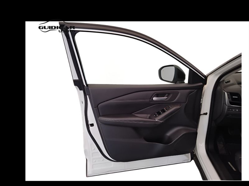 GuidiCar - NISSAN Qashqai 2022 Qashqai 1.3 mild hybrid N-Connecta 2wd 158cv xtronic Usato
