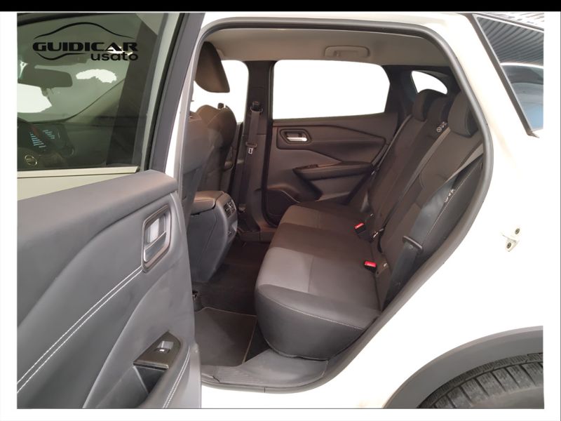 GuidiCar - NISSAN Qashqai 2022 Qashqai 1.3 mild hybrid N-Connecta 2wd 158cv xtronic Usato