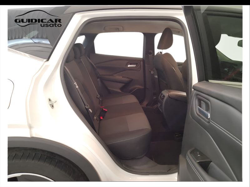 GuidiCar - NISSAN Qashqai 2022 Qashqai 1.3 mild hybrid N-Connecta 2wd 158cv xtronic Usato