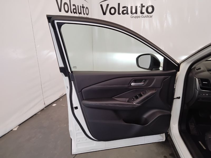 GuidiCar - NISSAN Qashqai 2022 Qashqai 1.3 mild hybrid N-Connecta 2wd 158cv xtronic Usato