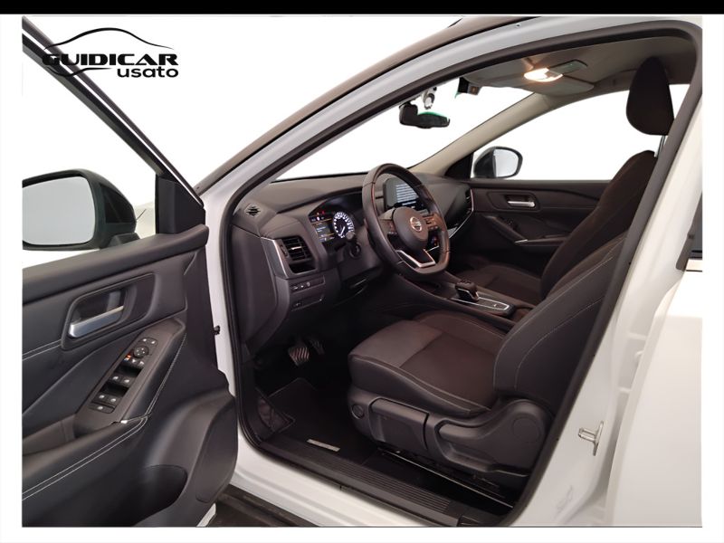 GuidiCar - NISSAN Qashqai 2022 Qashqai 1.3 mild hybrid N-Connecta 2wd 158cv xtronic Usato