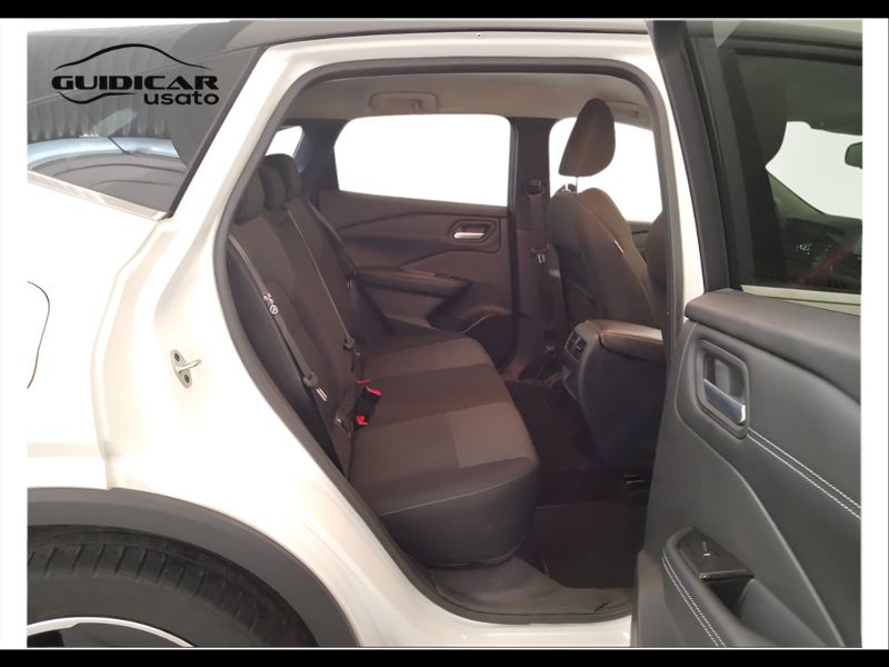 GuidiCar - NISSAN Qashqai 2022 Qashqai 1.3 mild hybrid N-Connecta 2wd 158cv xtronic Usato