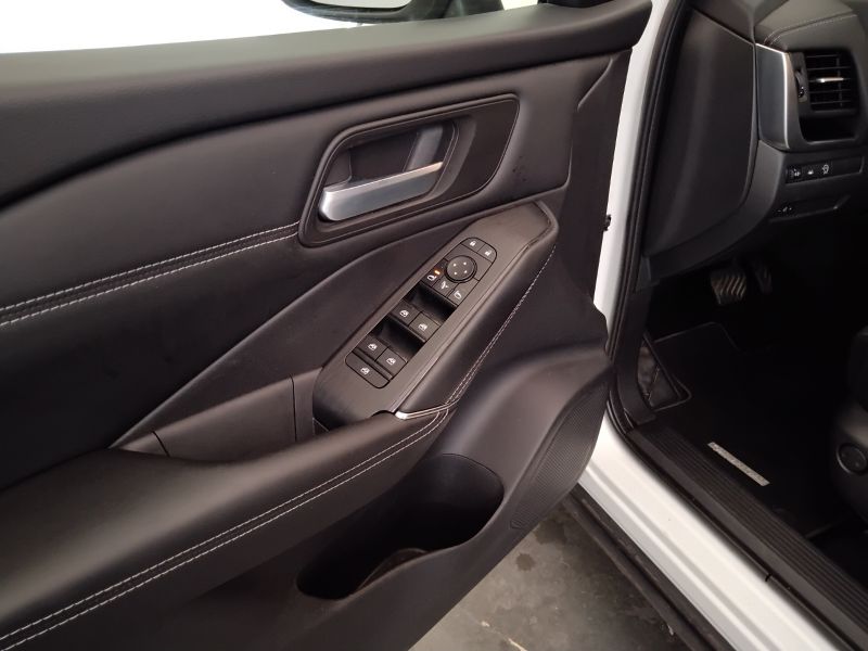 GuidiCar - NISSAN Qashqai 2022 Qashqai 1.3 mild hybrid N-Connecta 2wd 158cv xtronic Usato