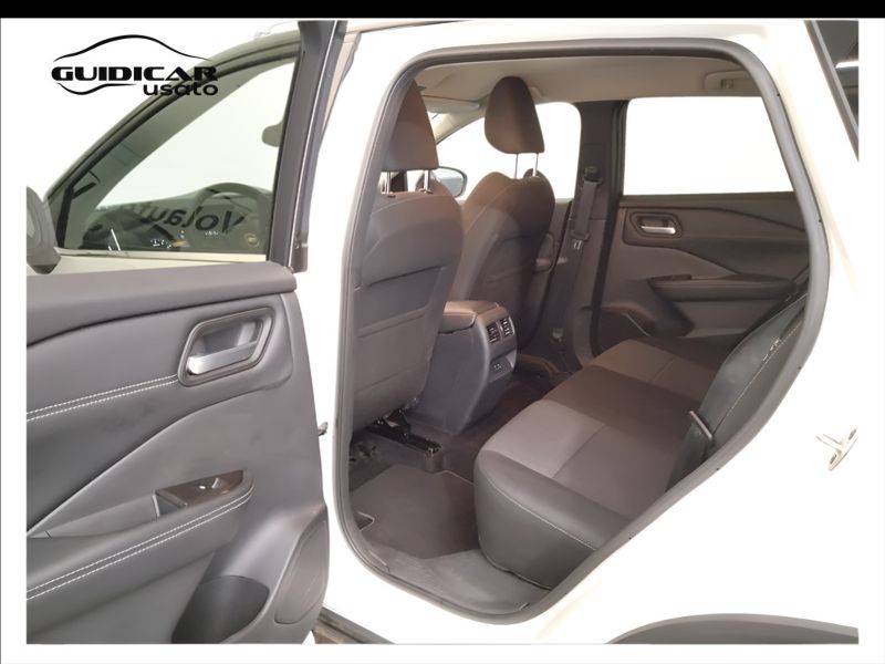 GuidiCar - NISSAN Qashqai 2022 Qashqai 1.3 mild hybrid N-Connecta 2wd 158cv xtronic Usato