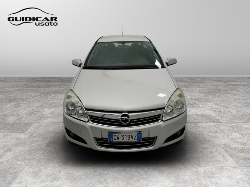 GuidiCar - OPEL Astra 2009 Astra 5p 1.4 Enjoy Gpl-tech Usato