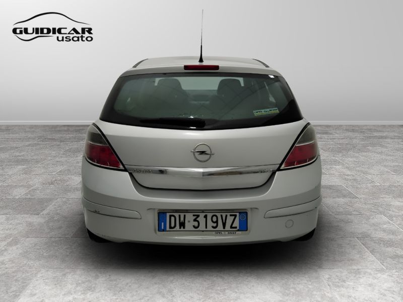GuidiCar - OPEL Astra 2009 Astra 5p 1.4 Enjoy Gpl-tech Usato