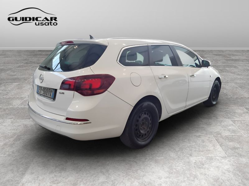 GuidiCar - OPEL Astra 2013 Astra Sports Tourer 1.7 cdti Cosmo 130cv Usato