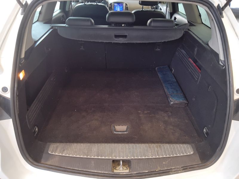 GuidiCar - OPEL Astra 2013 Astra Sports Tourer 1.7 cdti Cosmo 130cv Usato