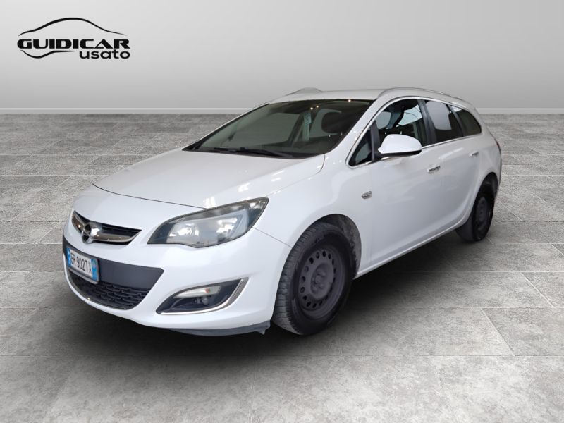 GuidiCar - OPEL Astra 2013 Astra Sports Tourer 1.7 cdti Cosmo 130cv Usato