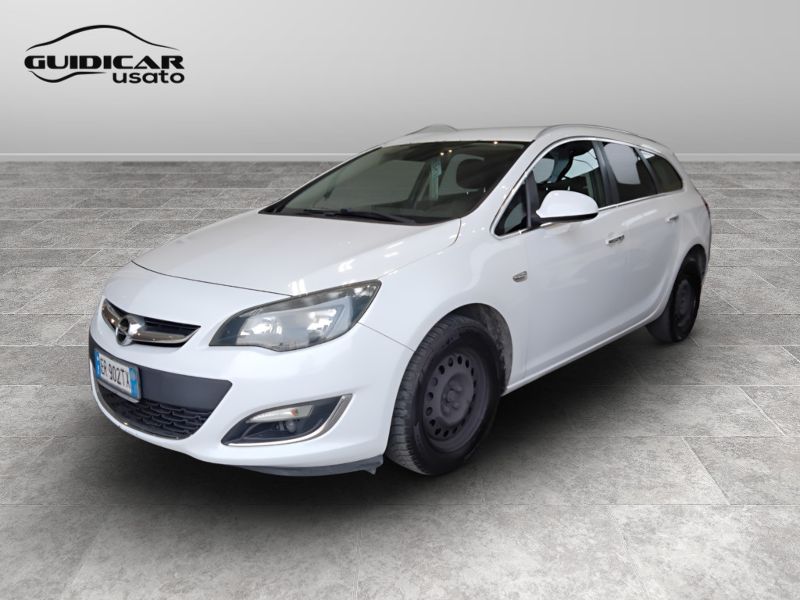 GuidiCar - OPEL Astra 2013 Astra Sports Tourer 1.7 cdti Cosmo 130cv Usato