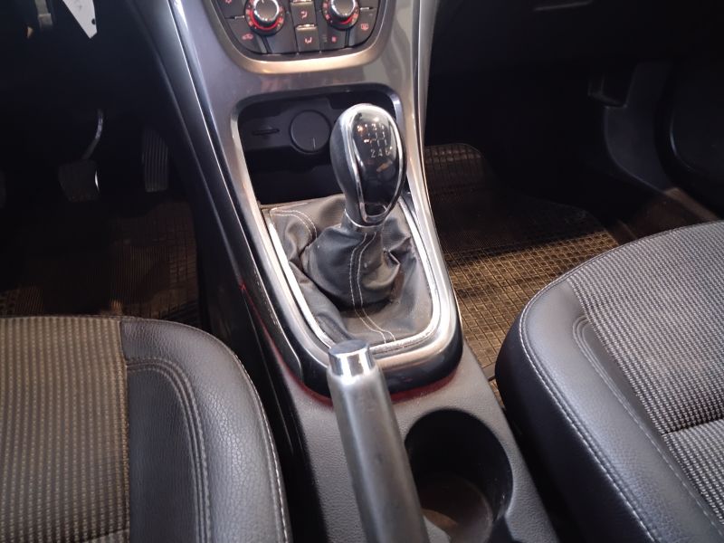 GuidiCar - OPEL Astra 2013 Astra Sports Tourer 1.7 cdti Cosmo 130cv Usato