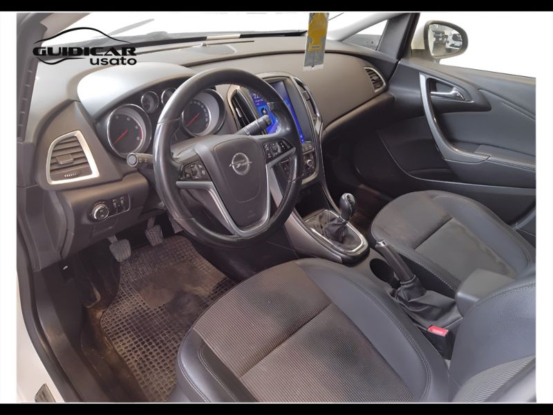GuidiCar - OPEL Astra 2013 Astra Sports Tourer 1.7 cdti Cosmo 130cv Usato