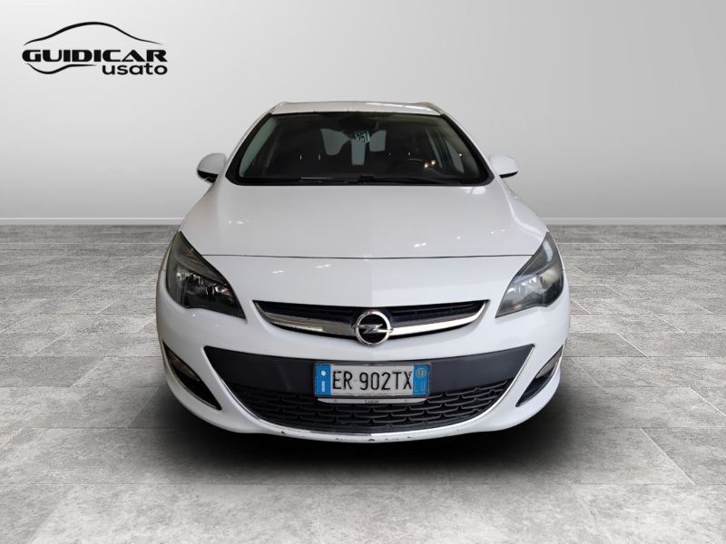 GuidiCar - OPEL Astra 2013 Astra Sports Tourer 1.7 cdti Cosmo 130cv Usato