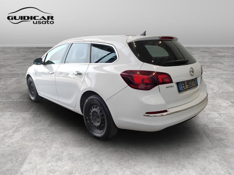 GuidiCar - OPEL Astra 2013 Astra Sports Tourer 1.7 cdti Cosmo 130cv Usato