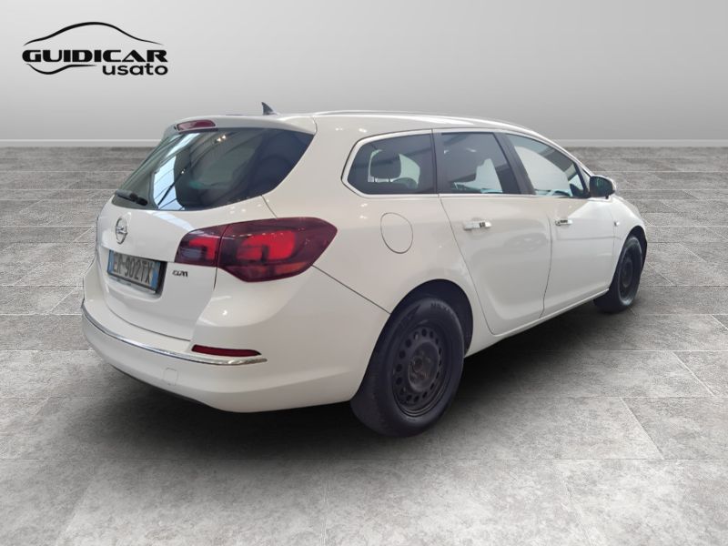 GuidiCar - OPEL Astra 2013 Astra Sports Tourer 1.7 cdti Cosmo 130cv Usato