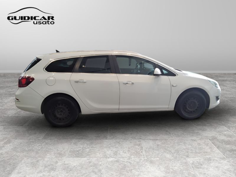 GuidiCar - OPEL Astra 2013 Astra Sports Tourer 1.7 cdti Cosmo 130cv Usato