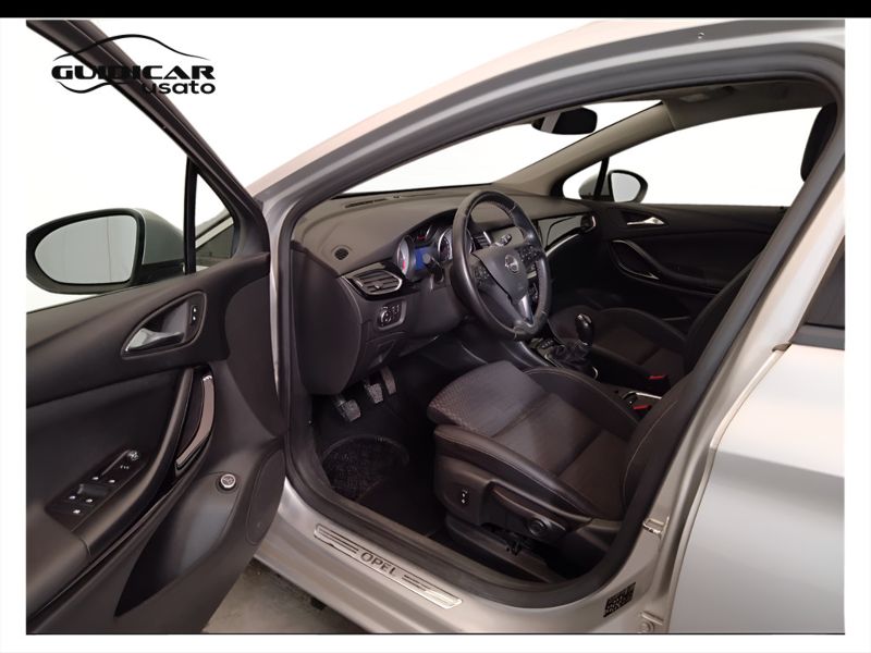 GuidiCar - OPEL Astra 2019 Astra Sports Tourer 1.6 cdti Dynamic s&s 110cv my18.5 Usato